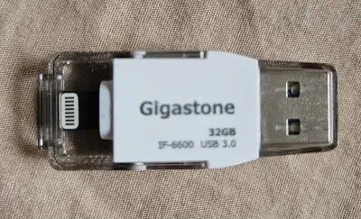 BRAND NEW Gigastone 32GB IF-6600 i-Flash Drive, View more