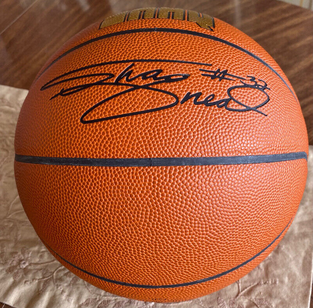 VINTAGE SHAQ BASKETBALL in Arts & Collectibles in St. Albert