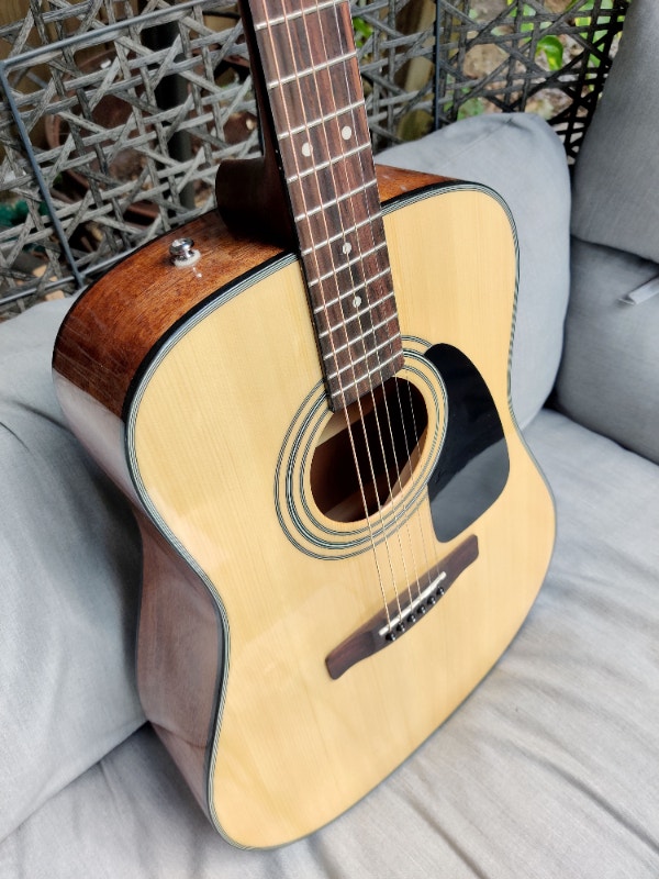 Fender DG8S Dreadnought Acoustic Guitar with Soft case Guitars