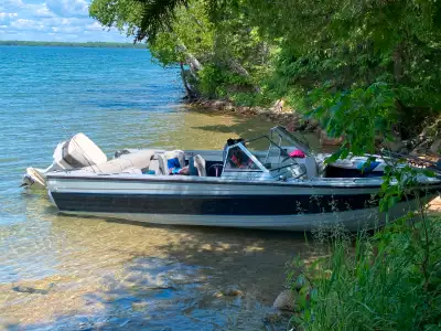 16 foot crestliner boat with a 140 hp Johnson VRO . The boat is all welded aluminum, no rivets. Come...