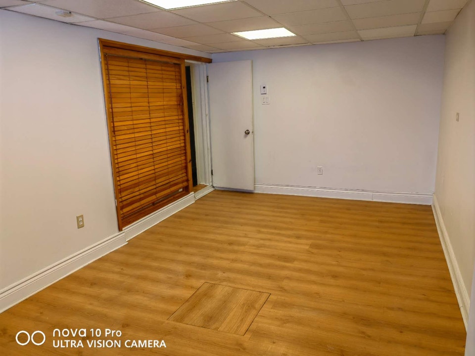 3 1/2 furnished near metro station for rent 3
