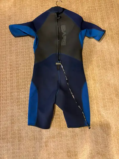 Scuba Equipment - Bare 5 mm men’s shortie (Used) For Sale, View more