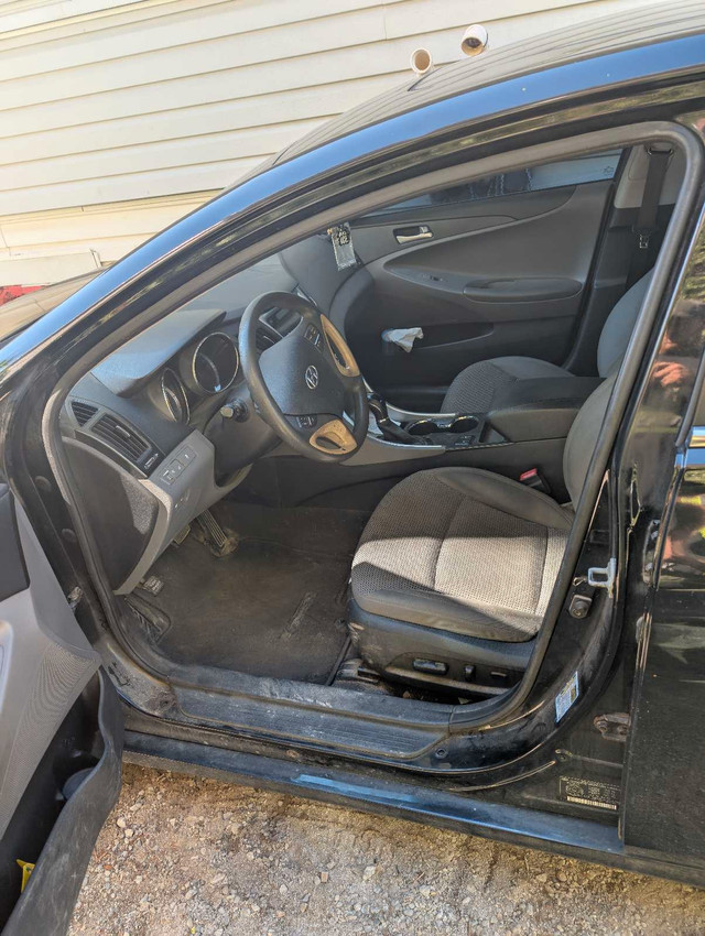 2012 Hyundai Sonata gls in Cars & Trucks in Peterborough - Image 4