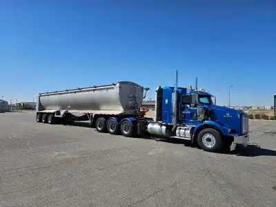 For sale 2007 Kenworth T800 Tri-drive ISX CM 870 600 HP 2050 Torque Wabasto Engine Heater PTO 18918B...