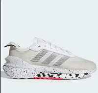 Adidas AVRYN men’s shoes 11.5 new