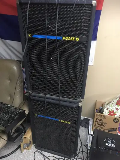 Yorkville Pulse 15 DJ PA speakers, View more