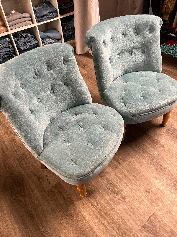 Accent Chairs in Chairs & Recliners in Bedford