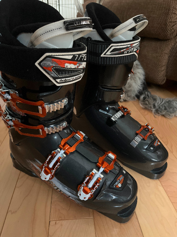 Alpine ski boots dans Ski  à Ouest de l’Île