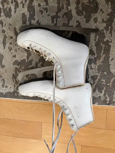 Figure skates, View more