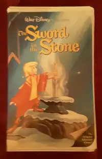 Vtg Disney's Classic The Sword in the Stone