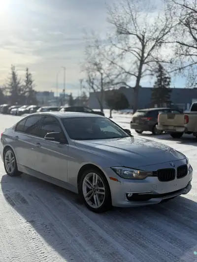 2015 BMW 320 228000 km - 2.0L TwinPower Turbo engine - Leather seats - Heated front seats - Heated s...