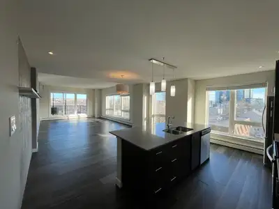 Bright 2 Bedroom | 2 Bathroom Apartment – Boss Plaza Spacious and bright 2-bedroom, 2-bathroom apart...