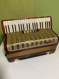 FOR SALE: Vintage Hohner Concerto IV 120 Bass Accordion