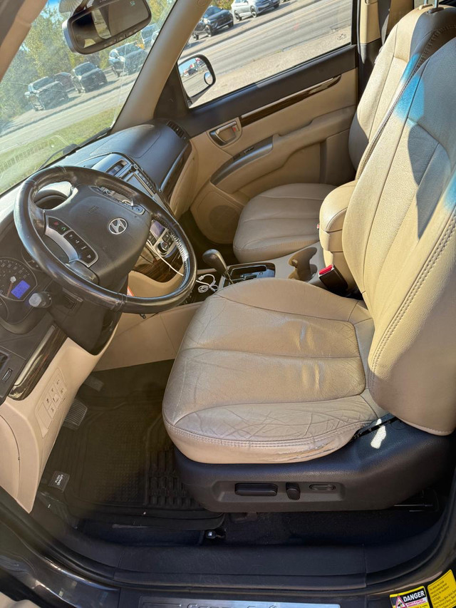 Hyundai Santa Fe in Cars & Trucks in North Bay - Image 4
