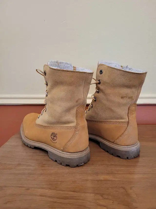 Timberland Women's Boot size US  7.5 in Women's - Shoes in City of Toronto - Image 8
