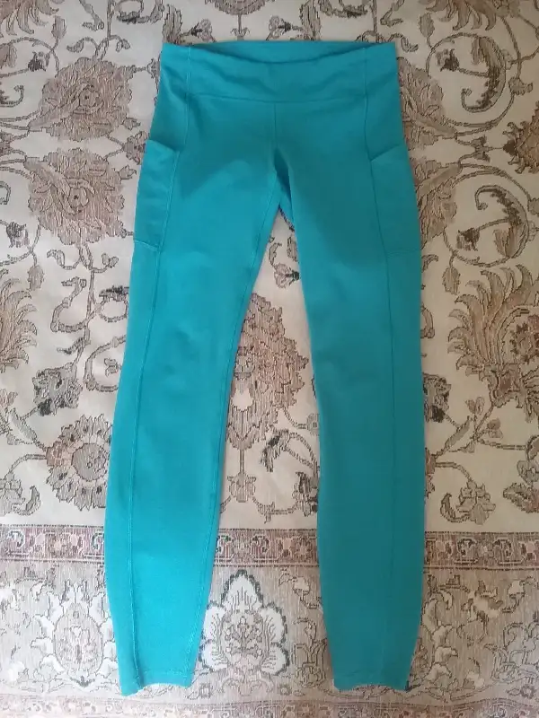 Lululemon Speed Up Tight 28" Full-On Luxtreme - Ice Cave/Teal in Women's - Bottoms in City of Toronto - Image 3