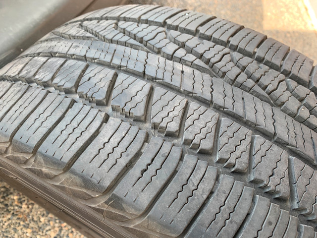 1 X single 235/55/19 Goodyear assurance weather ready with 80% in Tires & Rims in Delta/Surrey/Langley - Image 4