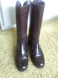 Bottes brunes en cuir veritable