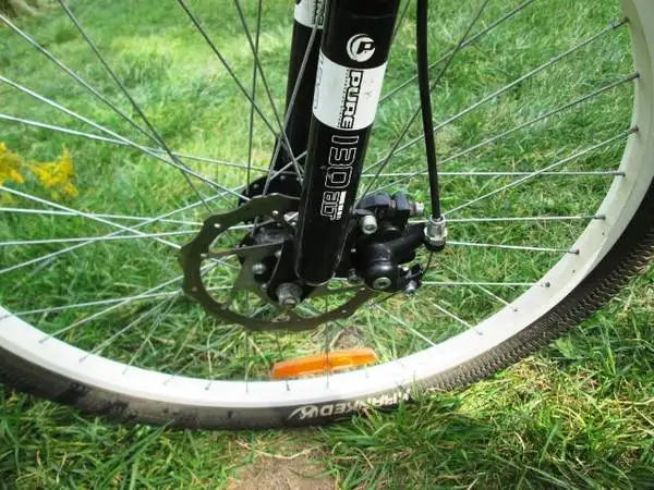 Silver Mountain Bike. Dual disc brakes in Mountain in City of Toronto - Image 3