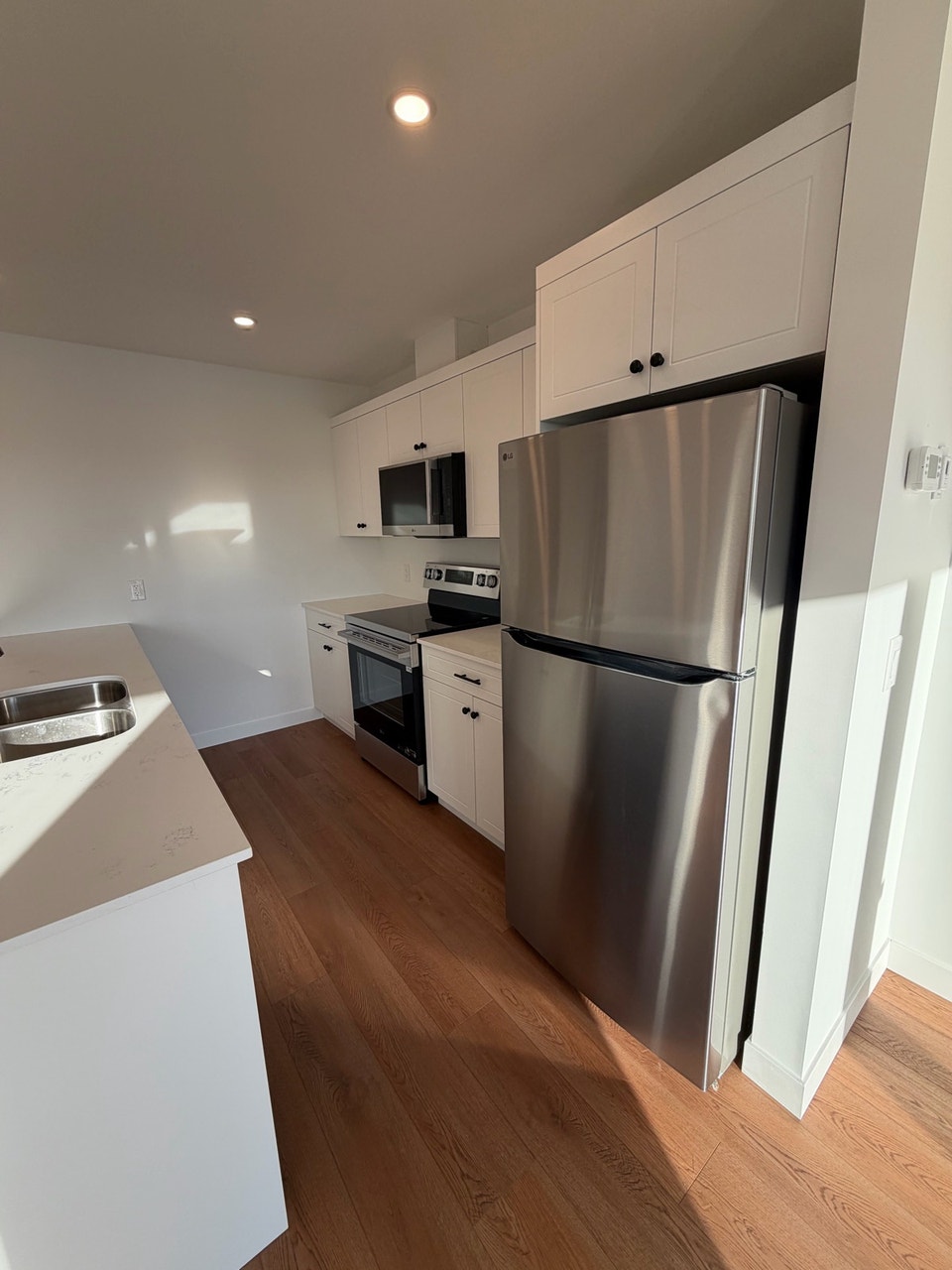 Brand bew 3 Bdrm townhouse in Landmark 3