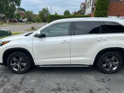 For Sale in Thornhill — 2017 Toyota Highlander Limited 7-Passenger Luxury SUV | 131,001 km | Fully L...