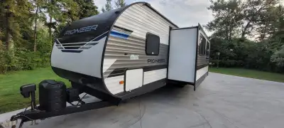 SUNDAY AND HOLIDAY'S BY APT ONLY! CALL 7 DAY'S A WEEK! 2022 HEARTLAND PIONEER 300QB NO-EMAILS PLEASE...