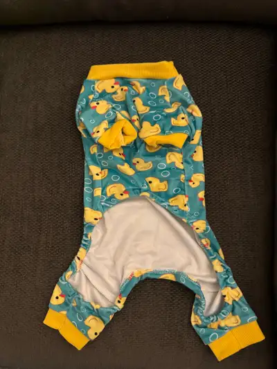 Duck Dog Pj’s. Chest 8.3” Neck 14.2” Back 11.8” Pick up only. No holds. $15. Price is not negotiable...