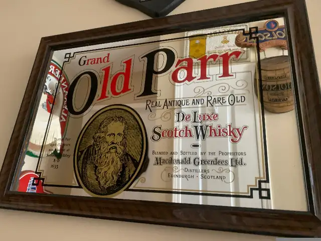 Vintage Grand Old Parr Scotch Whisky mirror excellent condition in Arts & Collectibles in Calgary - Image 3