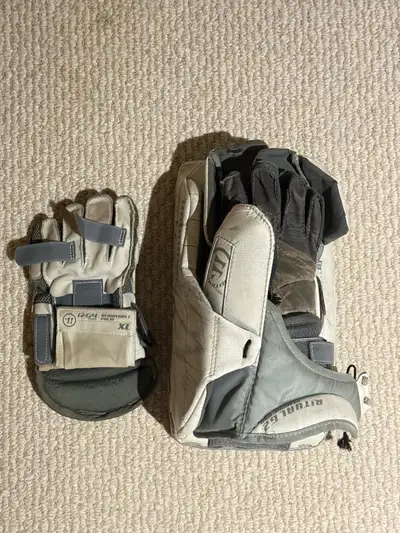 Warrior Ritual G2 Classic Pro Goalie Blocker + Extra XL Palm, View more