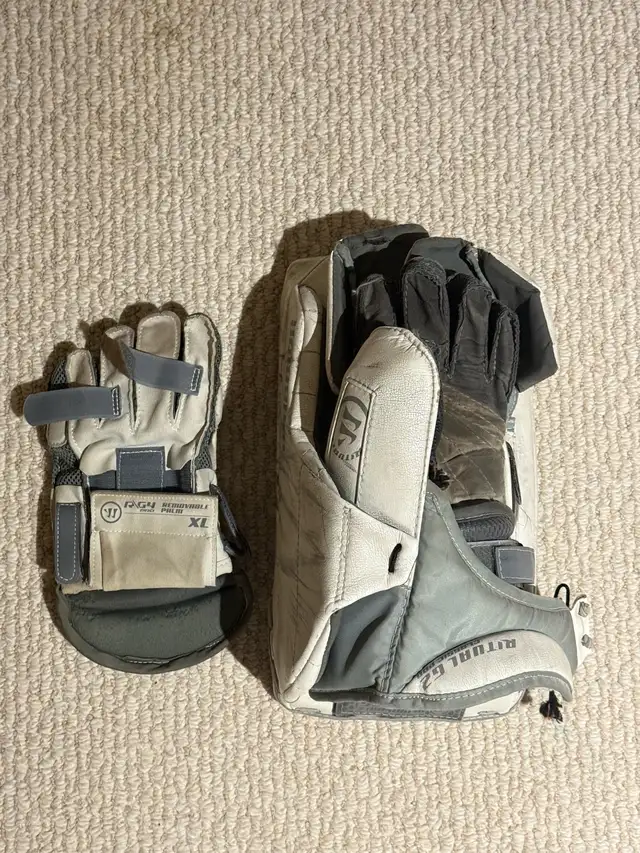 Warrior Ritual G2 Classic Pro Goalie Blocker + Extra XL Palm in Hockey in Oakville / Halton Region - Image 2