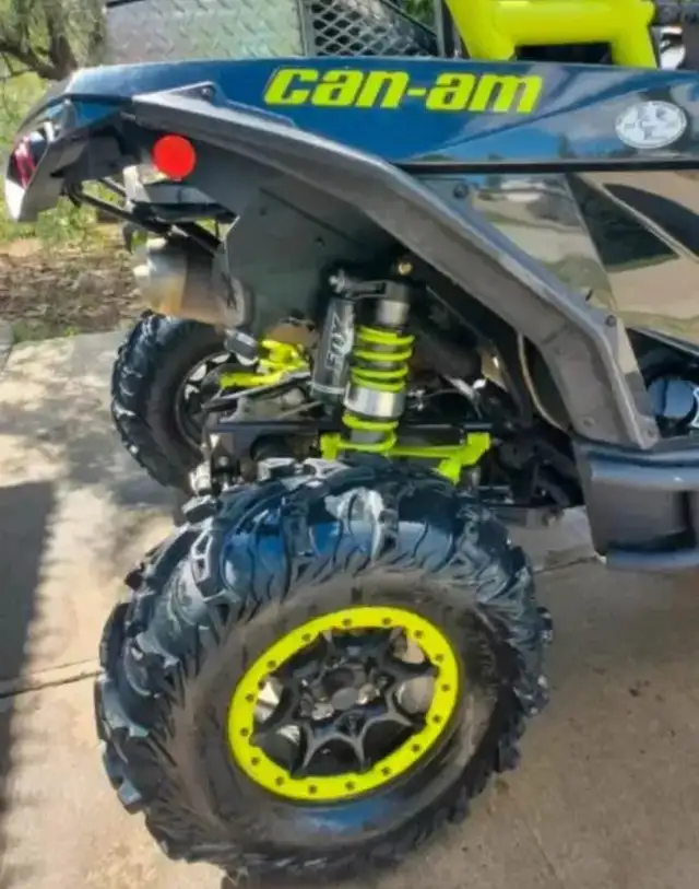 2015 CanAm Maverick XDS 1000R Turbo ATV in ATVs in Lloydminster - Image 5