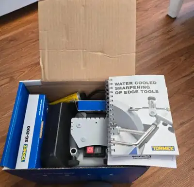 Tormek T-4 Sharpening System & Axe Jig, View more