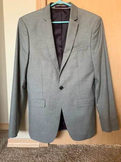 Suit Jacket size 36R Pants W28 L34 Inseam 25