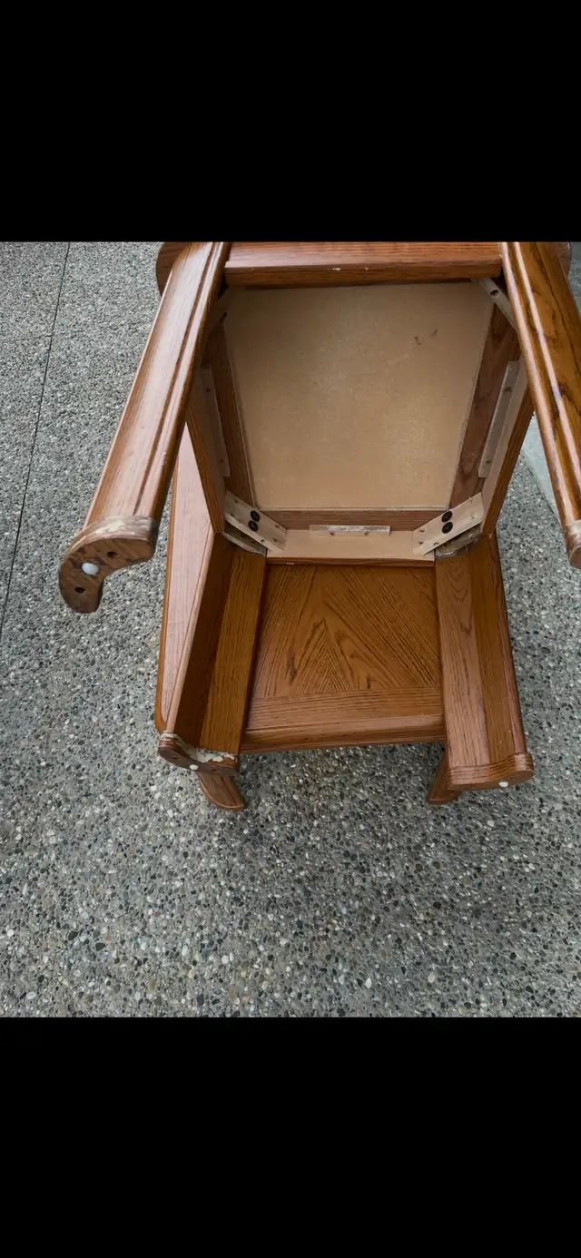 Solid wood coffee and end tables62854393739010121