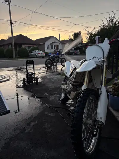 2014 RM-Z roughly 50 hours no hour meter. after market plastics and fully aftermarket suspension sys...