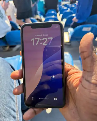 iPhone 11 simple 64 G, View more