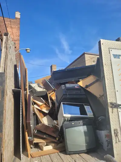 Need Junk Removed? The Junk Boys Are Here to Help!WWW.THEJUNKBOY, View more