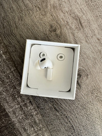 Right Airpod pro earpiece - for parts only, Not working