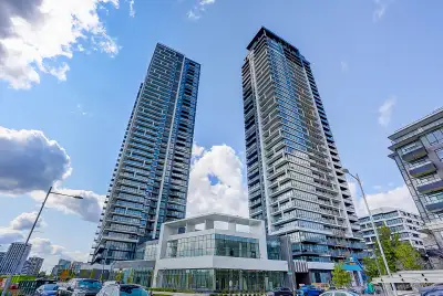 1 Bed + Den + Parking Unit  in the heart of  Markham for Lease