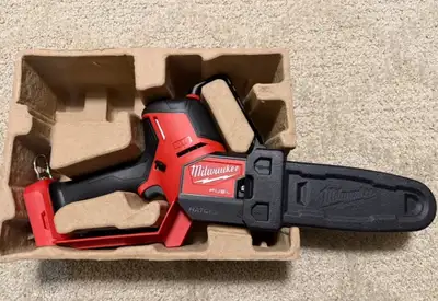 Brand new Milwaukee m18 fuel 8” hatchet pruning chainsaw 3004-20, View more