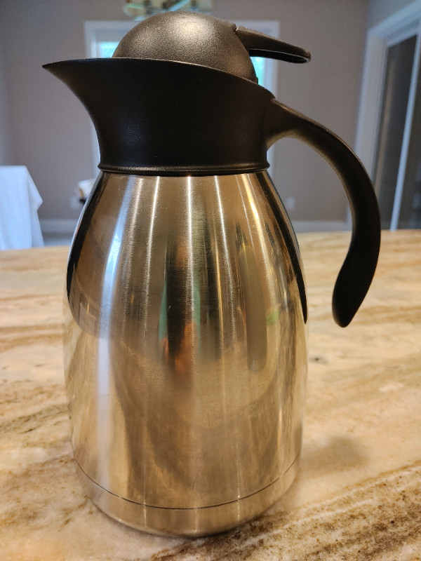 INSULATED THERMOS CARAFE in Kitchen & Dining Wares in Barrie