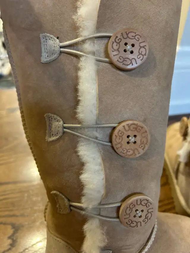 UGG Bailey Button Triplet Boots in Women's - Shoes in Markham / York Region - Image 7