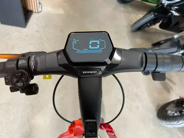 BRAND NEW Segway ZT3 Pro - Black | On sale $300 OFF!!! in eBike in City of Toronto - Image 4