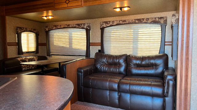SUNSET TRAILER in Travel Trailers & Campers in Red Deer - Image 3