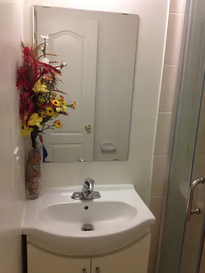 *** SERIOUS ENQUIRIES ONLY *** * Photos are taken on site, what you see is what you get; * A safe, c...