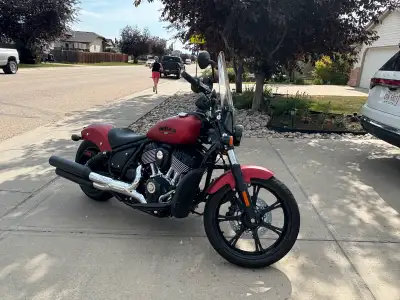 Pretty much brand new bike with only 656kms on it. 1800cc but super low center of gravity, feels rea...