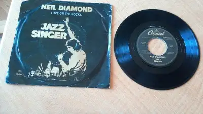 Disque 45 tours 7" Neil Diamond Love On The Rocks / Acapulco 1980 avec sa pochette originale (150624...