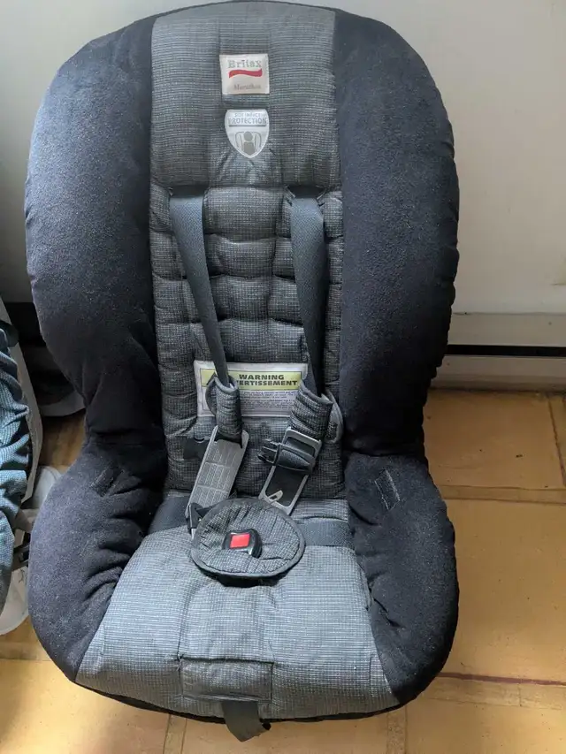 Siège d'auto Britax Marathon in Strollers, Carriers & Car Seats in Laval / North Shore - Image 2