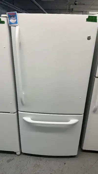 Réfrigérateur GE blanc congélateur bas white fridge