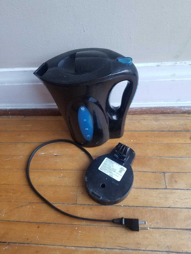Electric kettle in Other in City of Toronto - Image 2